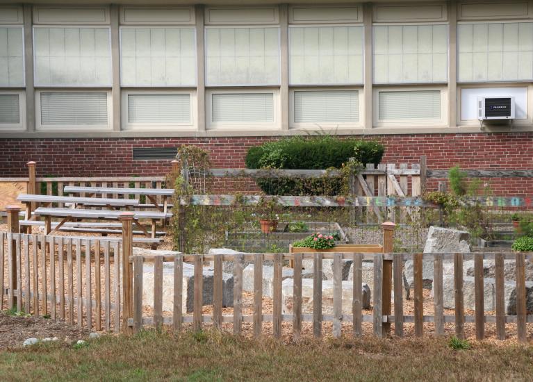 Murphy school garden